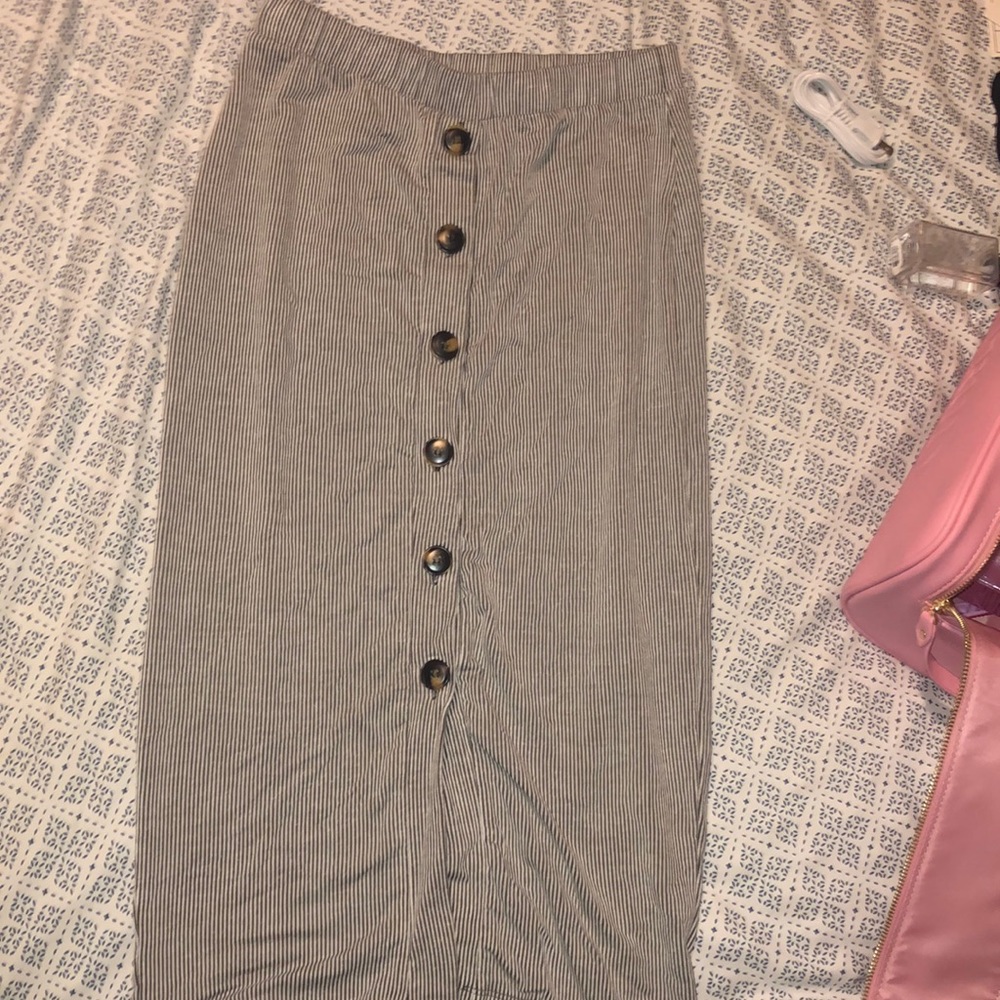 Long gray skirt